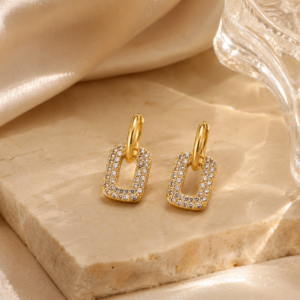 Brinco Elo Lumière Cravejado – Banho em Ouro 18K com Garantia